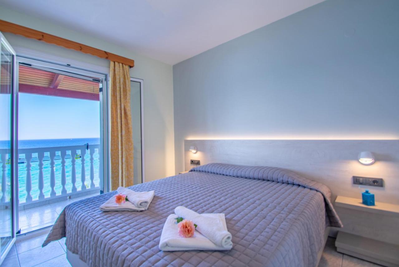 Baywatch Apartments On The Beach By "Elite" Amoudi Exterior foto